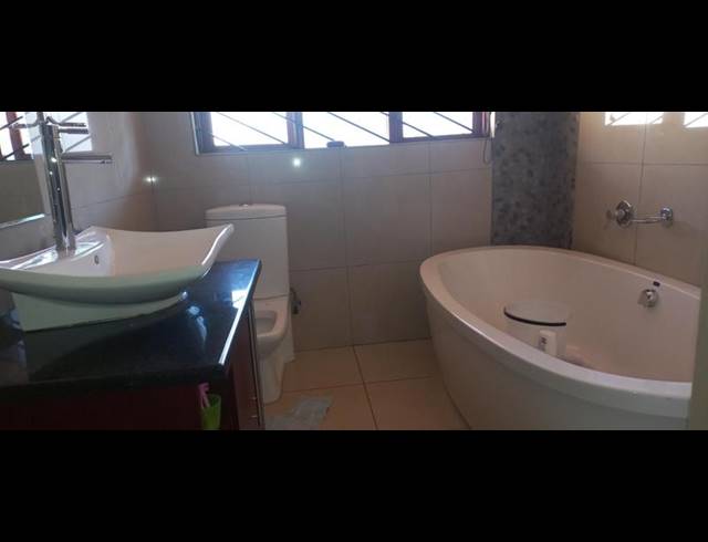 4 BEDROOM HOUSE FOR SALE IN CHANTELLE